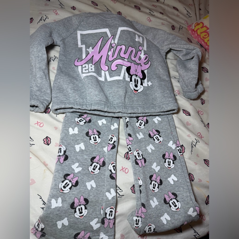 Disney Minnie Mouse Grey and Pink Pajama Set